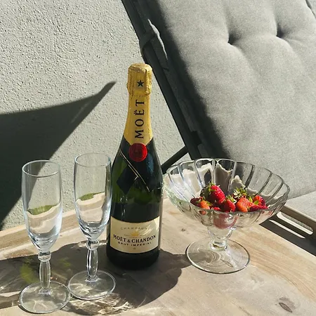 Issa Private Loft In Марбелья