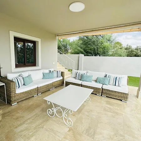 Issa Private Loft In *