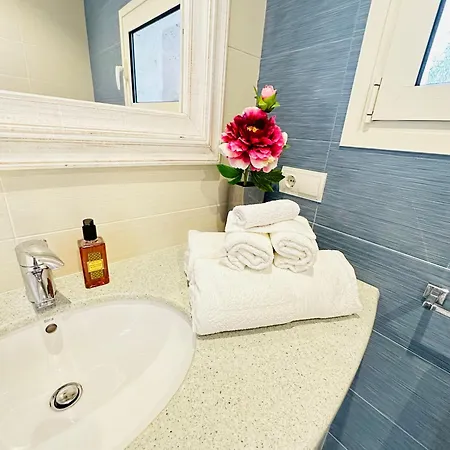 Issa Private Loft In