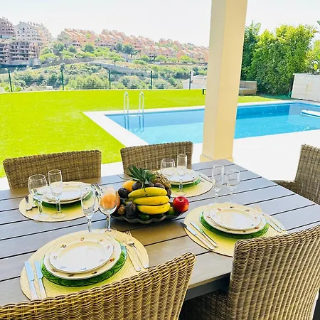 Villa Issa Private Loft In *