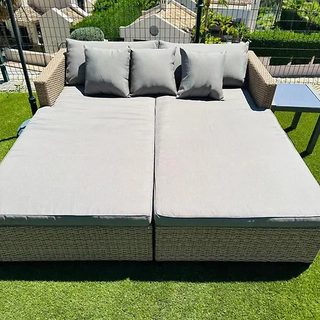 Issa Private Loft In Villa Marbella